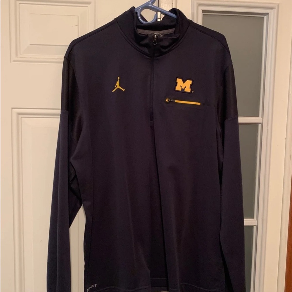 Jordan pullover
